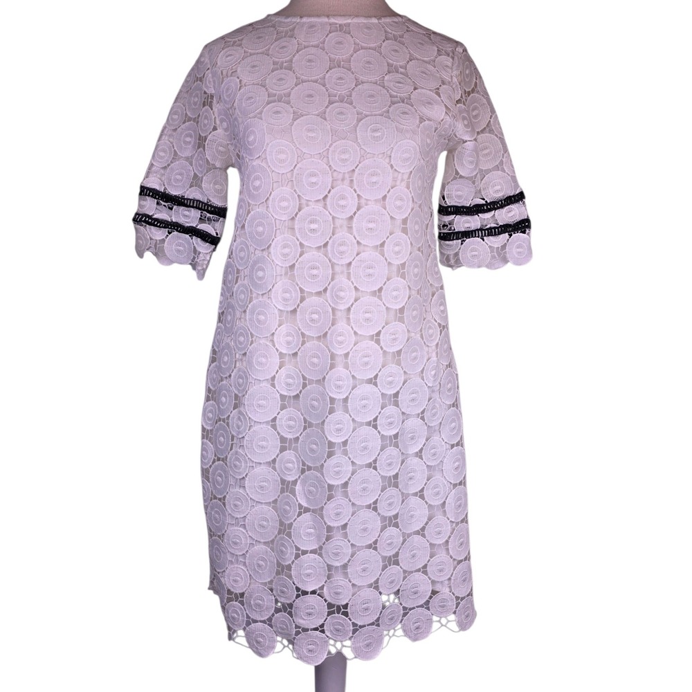 INA White Circle Lace Woman M Shift Dress Mini Black Trim Short Sleeve Dog Show